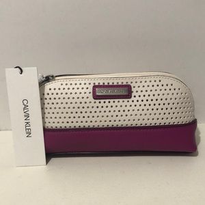 Calvin Klein Women Cosmetics Zipped Stitching Breathable Pouch 8” Cherub White